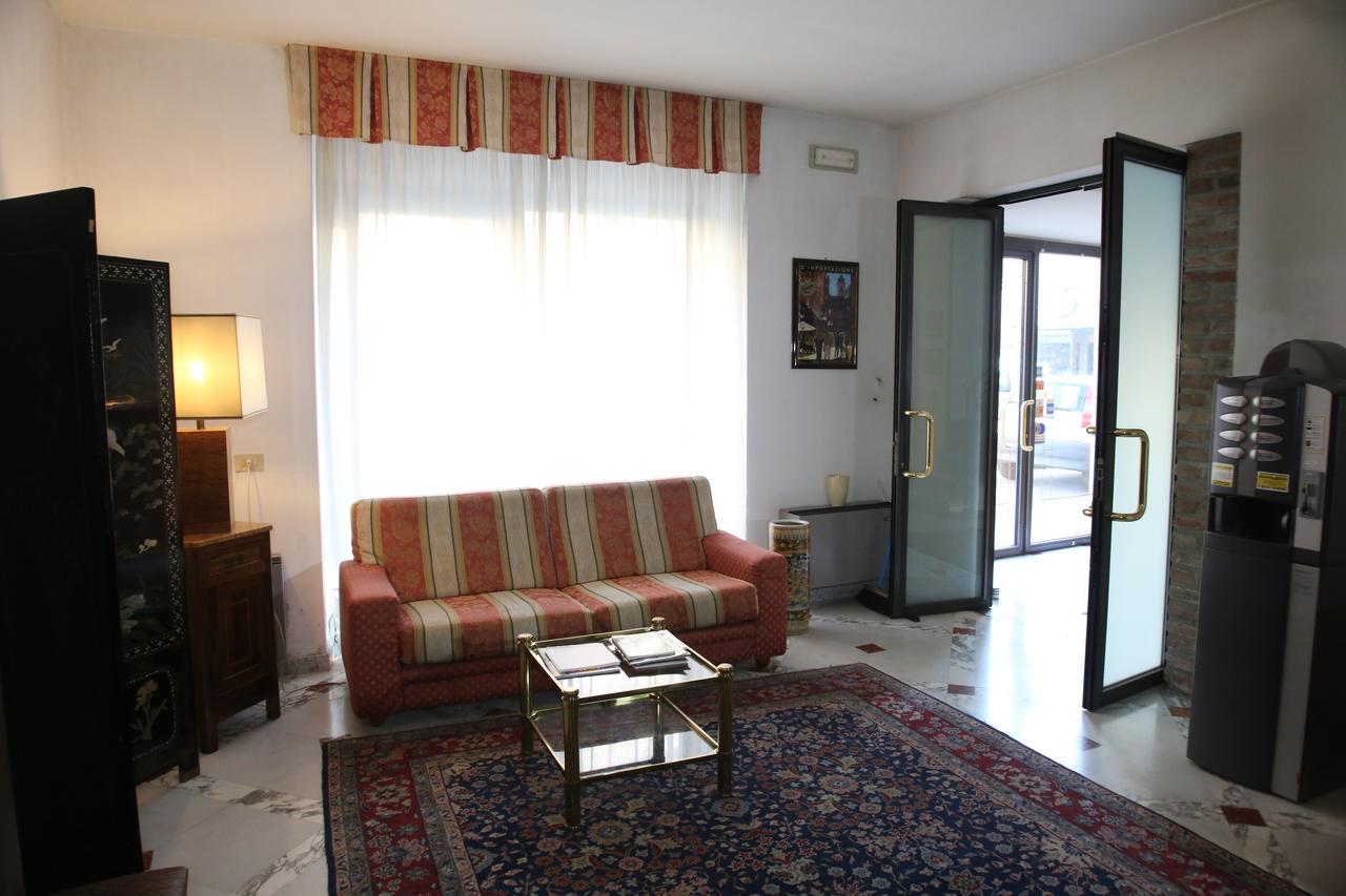 Hotel Paris Castel Goffredo Екстер'єр фото